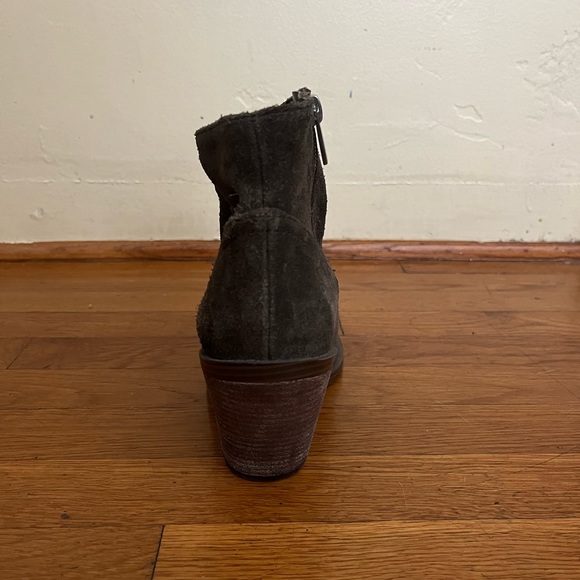 Dark Brown Women’s Vince Camuto Shoes Amtinda Square Toe Bootie Vince Camuto - Picture 3 of 4